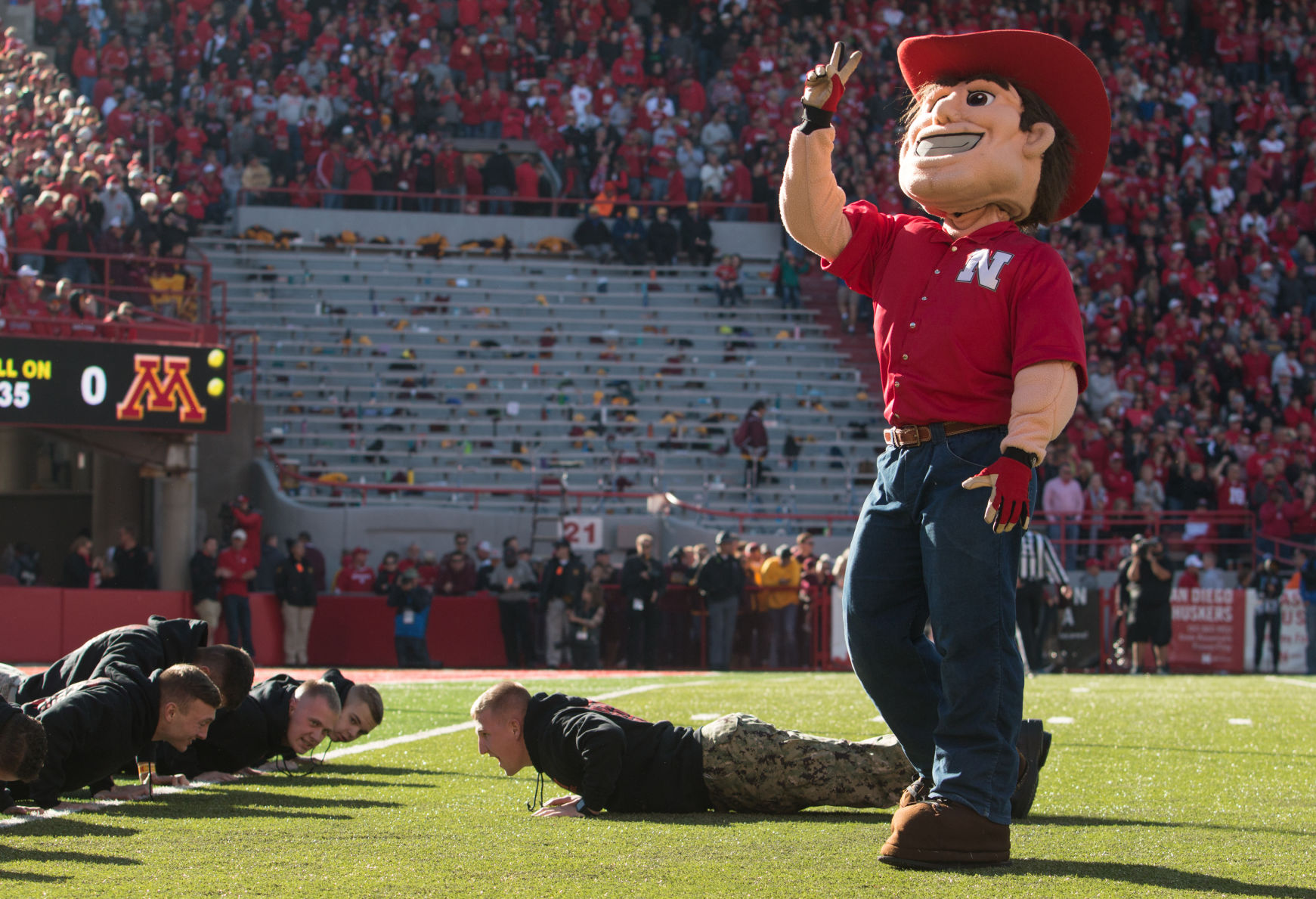 Nebraska vs. Minnesota Photo No. 12